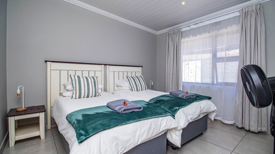 7 Bedroom Property for Sale in Knysna Central Western Cape